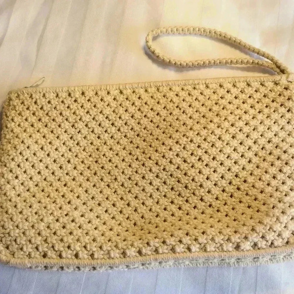 Vintage macrame cream clutch OS - Picture 2 of 5